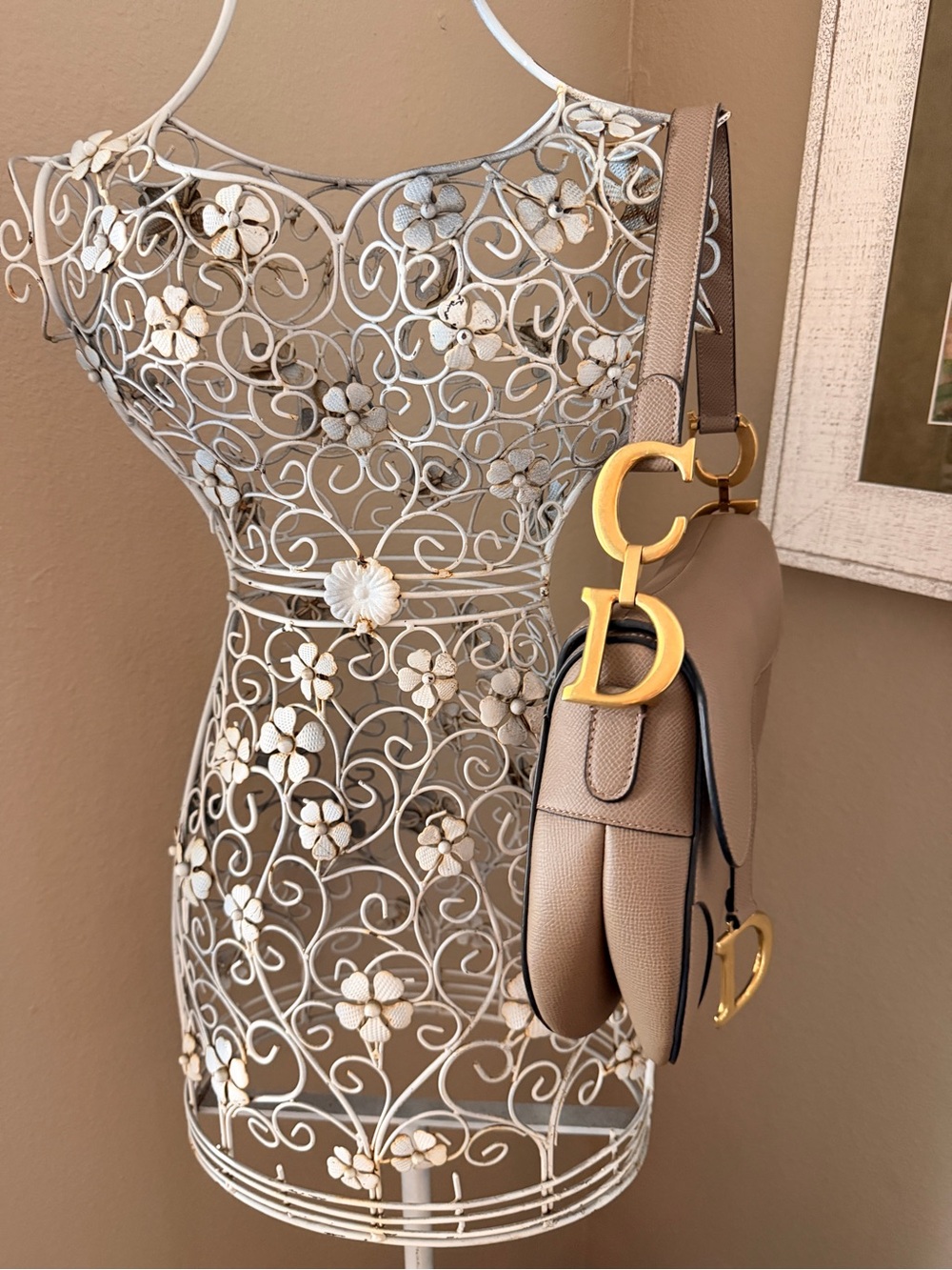 Christian Dior Taupe Classic Saddle Bag in Grained Leather with Gold Hardware - Picture 4 of 17